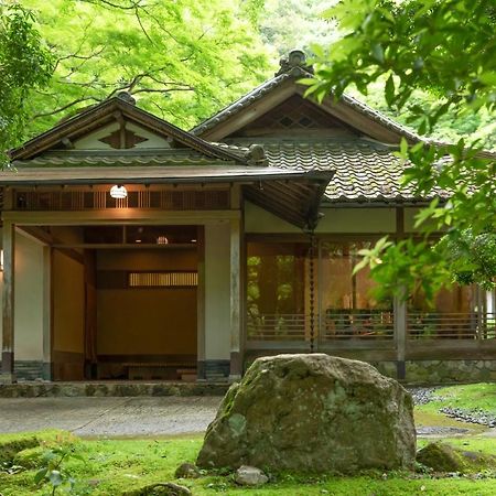 Tsukihitei Hotel Nara Buitenkant foto