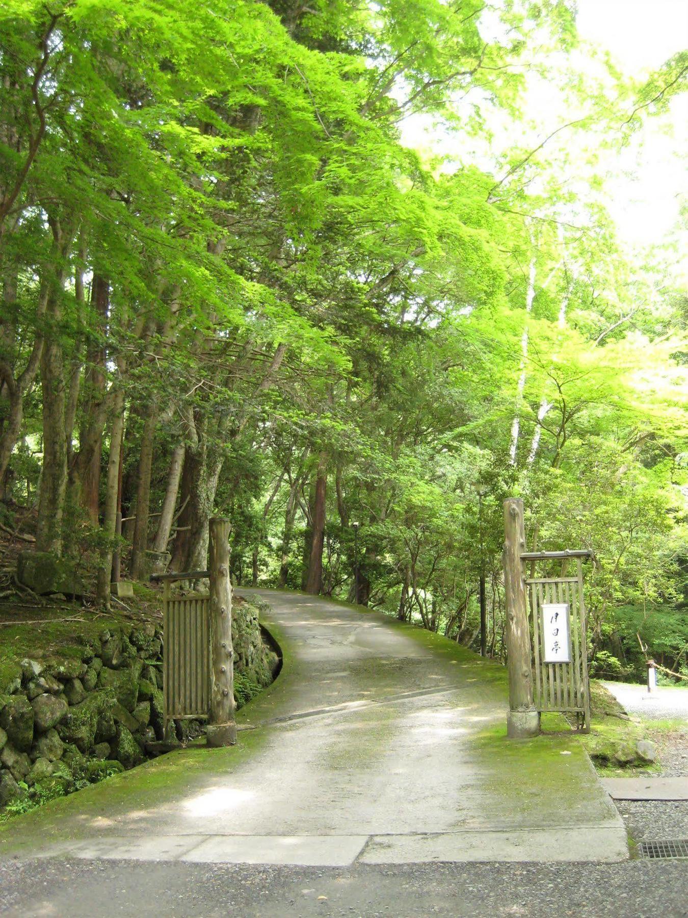 Tsukihitei Hotel Nara Buitenkant foto